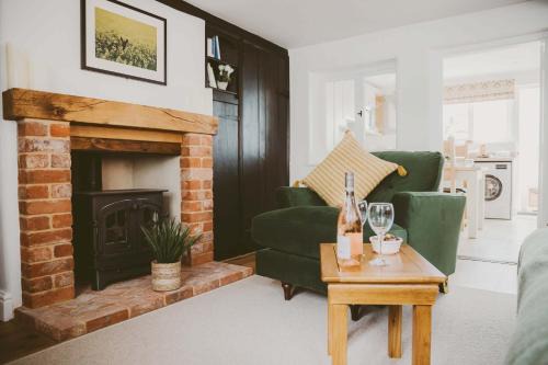 Woodbridge House | 1 Chantry Cottage