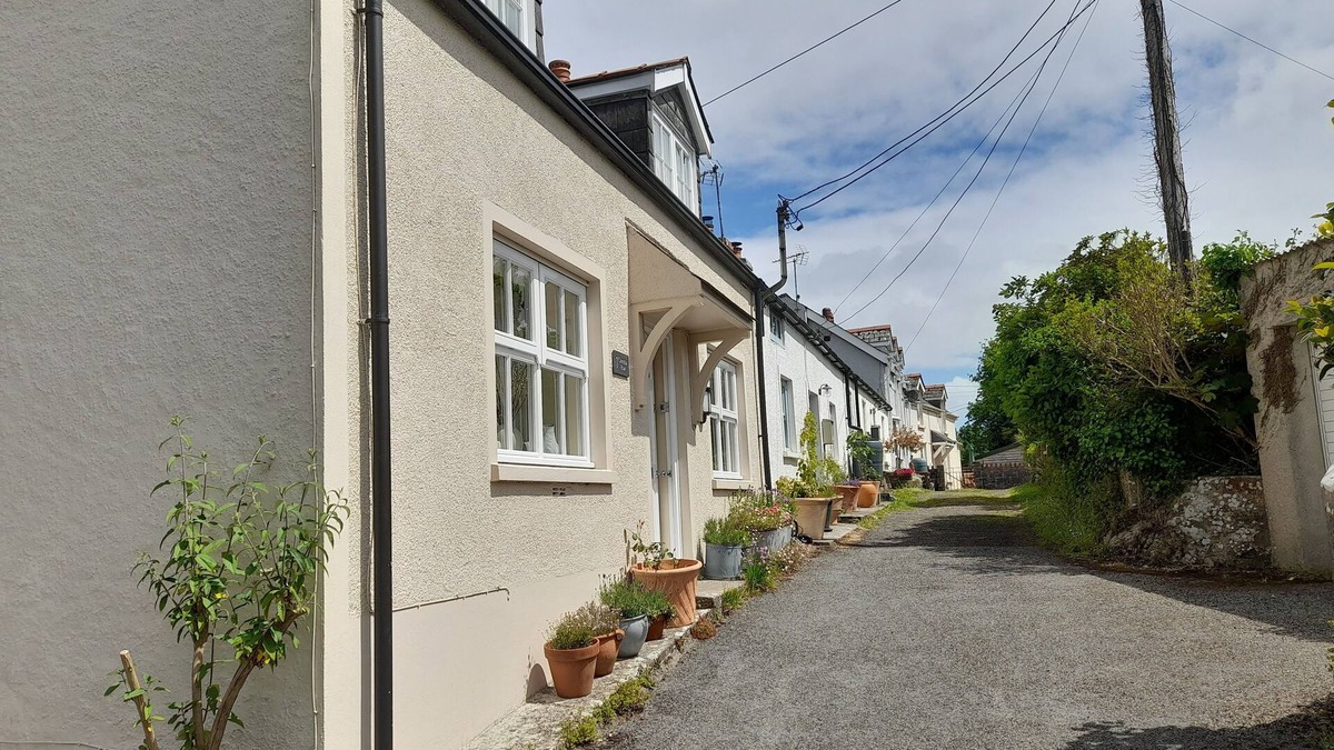 Milton Cottage | 1 CHERITON ROW, family friendly, character holiday cottage in Tenby