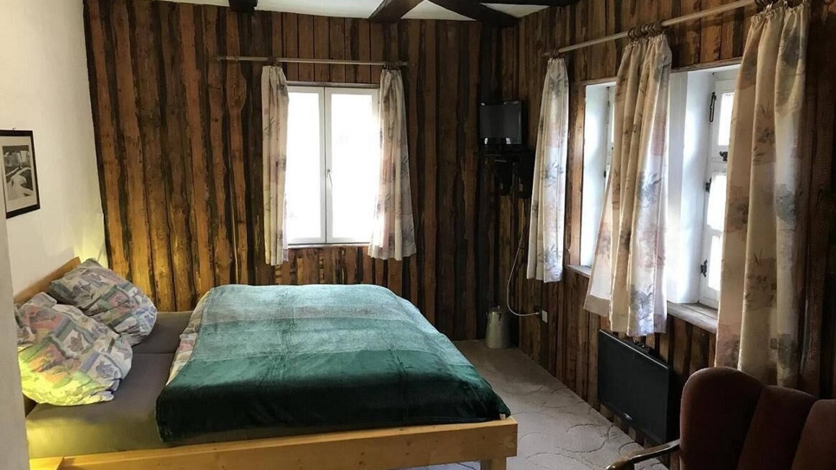 Gottsburen Apartment | 1 Doppelzimmer mit Dusche und WC