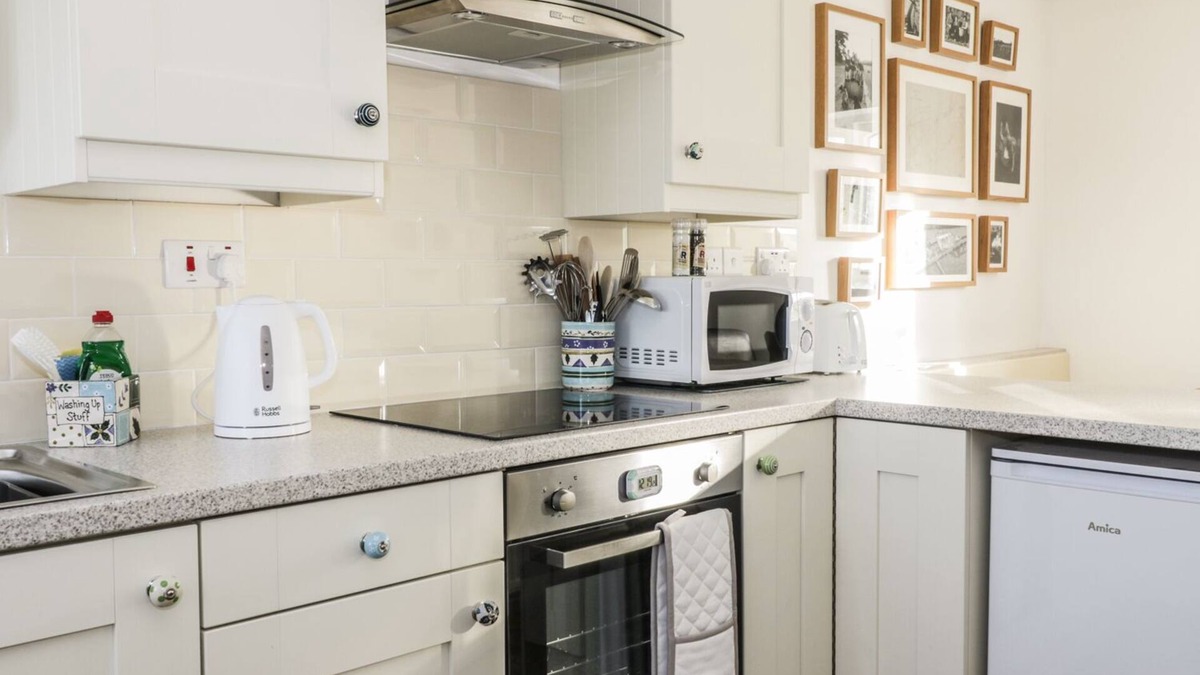 Low Brunton Cottage | 1 DUNKIRK COTTAGES, family friendly, with open fire in Humshaugh