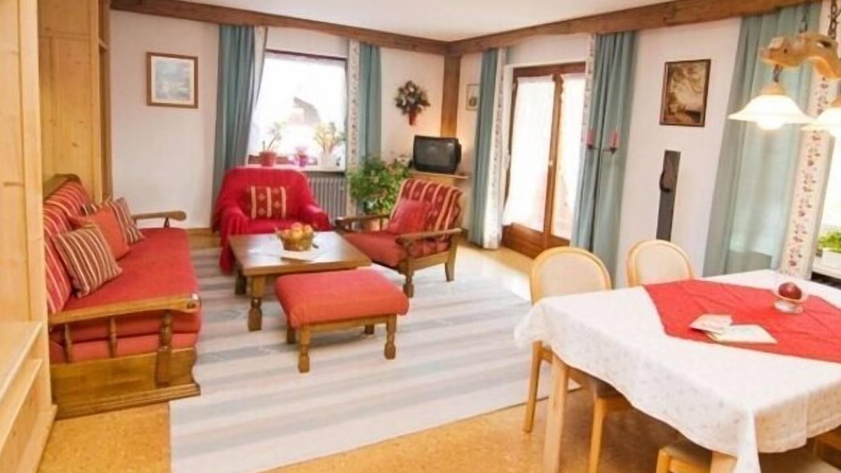 Grashof Apartment | -1- Ferienwohnung Rosenquarz (70qm), Balkon, Küche extra, 2 Schlaf- und 1 Wohn-/Schlafzimmer, max 5 Personen