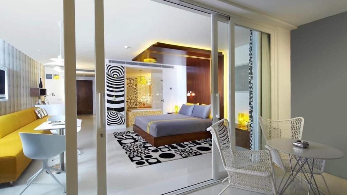 Raya Kuta Hotel | 1 Grand Studio With Balcony & free Sunset Cocktail.