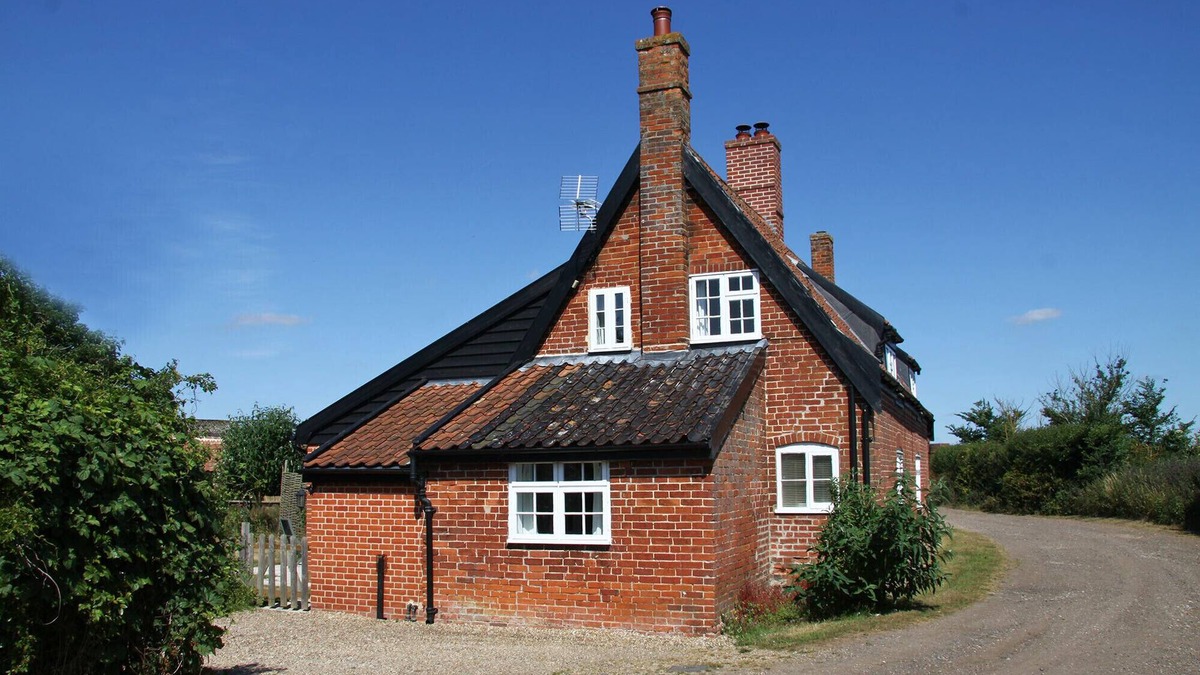 Westleton Cottage | 1 GRANGE COTTAGES, WESTLETON, pet friendly in Westleton