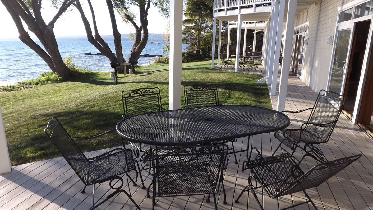 La Pointe Condo | # 1 Lakeside