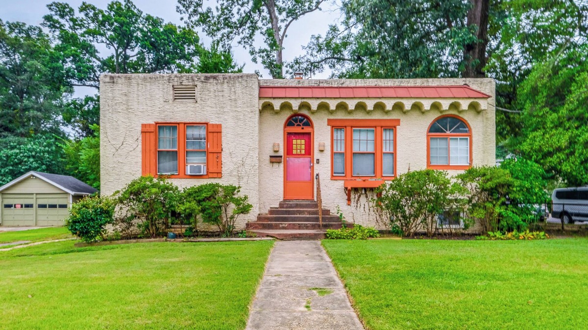 College Park House | 1 Mi to Arts District: Modern Hyattsville Hideaway