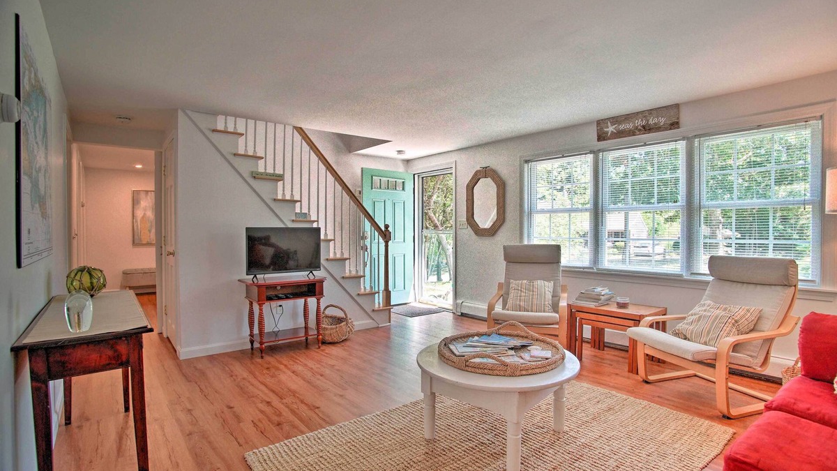 East Falmouth Cottage | 1 Mi to Beach: Home w/Deck & BBQ in East Falmouth