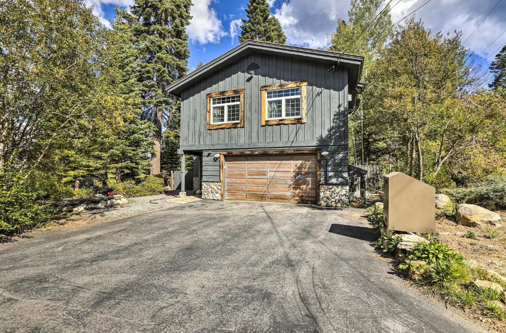 Comstock Acres House | 1 Mi to Commons Beach Tahoe City Getaway!