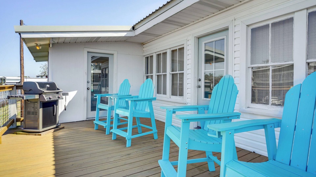 Cypremort Point Cottage | 1 Mi to Cypremort Point: Waterfront Gem w/Dock!