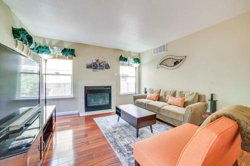 West University House | 1 Mi to Downtown Reno Spacious Home with Deck!