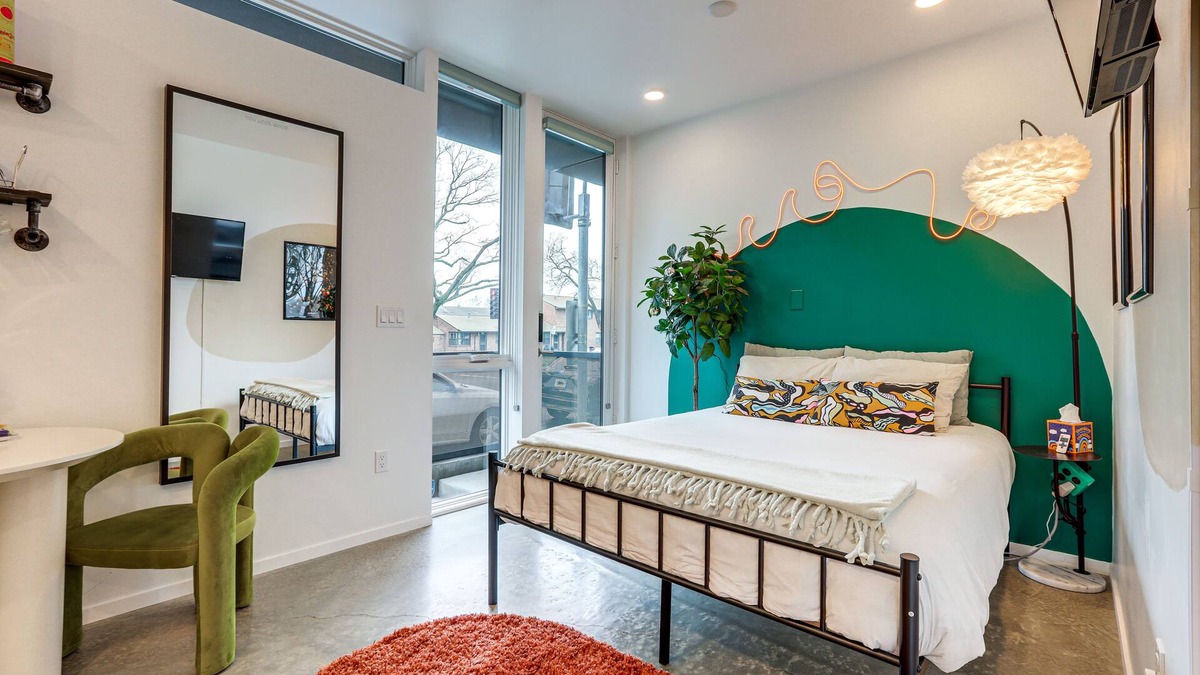 Land Park Apartment | 1 Mi to Downtown Sacramento: WFH-Friendly Studio!