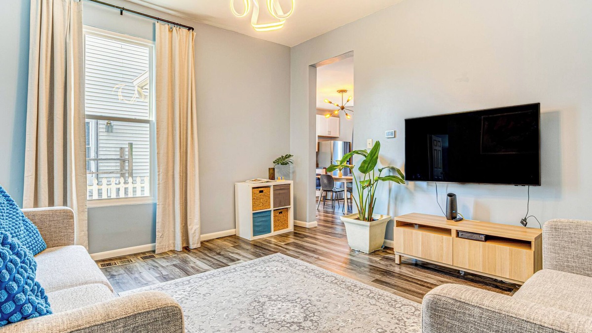 Babe Denny House | 1 Mi to Dtown & Lucas Oil Stadium: Home in Indy!