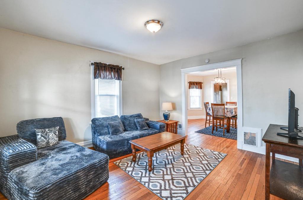 Binghamton Apartment | 1 Mi to Dtwn Binghamton Apt with Covered Balcony!
