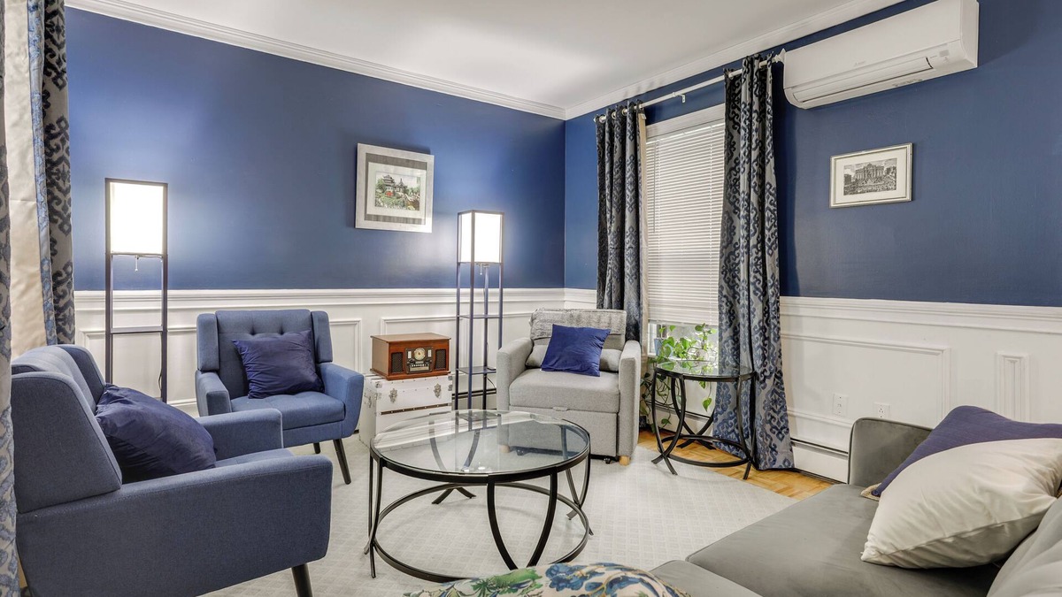 College Hill Condo | 1 Mi to Dtwn Providence: East Side Retreat!