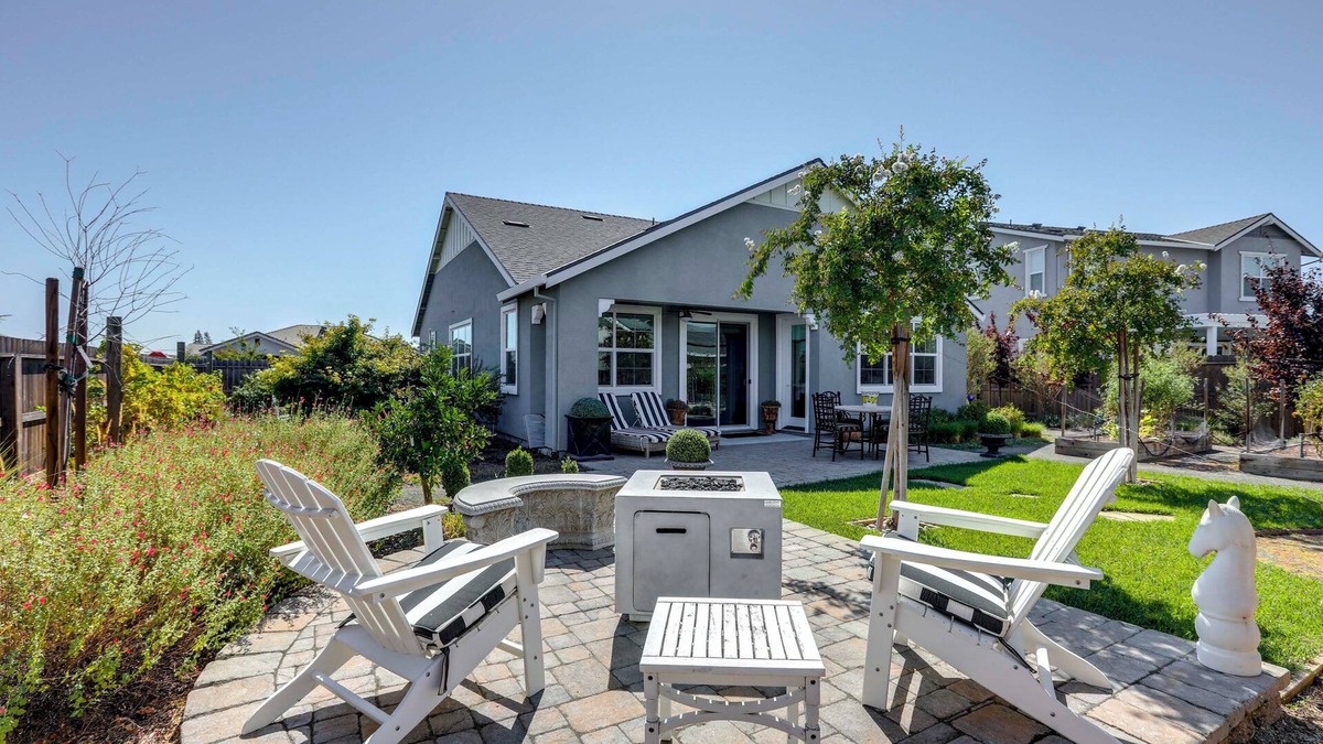 Winters House | 1 Mi to Dtwn Winters: Home w/Fire Pit & Patio!