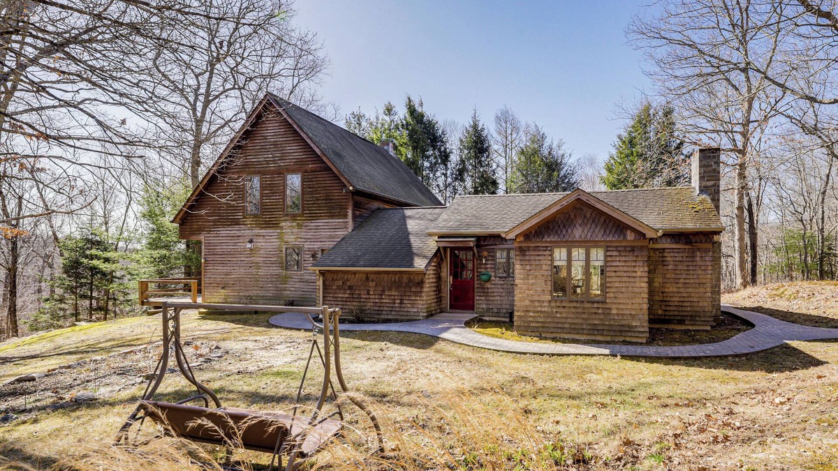 Ledyard Apartment | 1 Mi to Foxwoods Casino: Couple's Retreat w/Patio