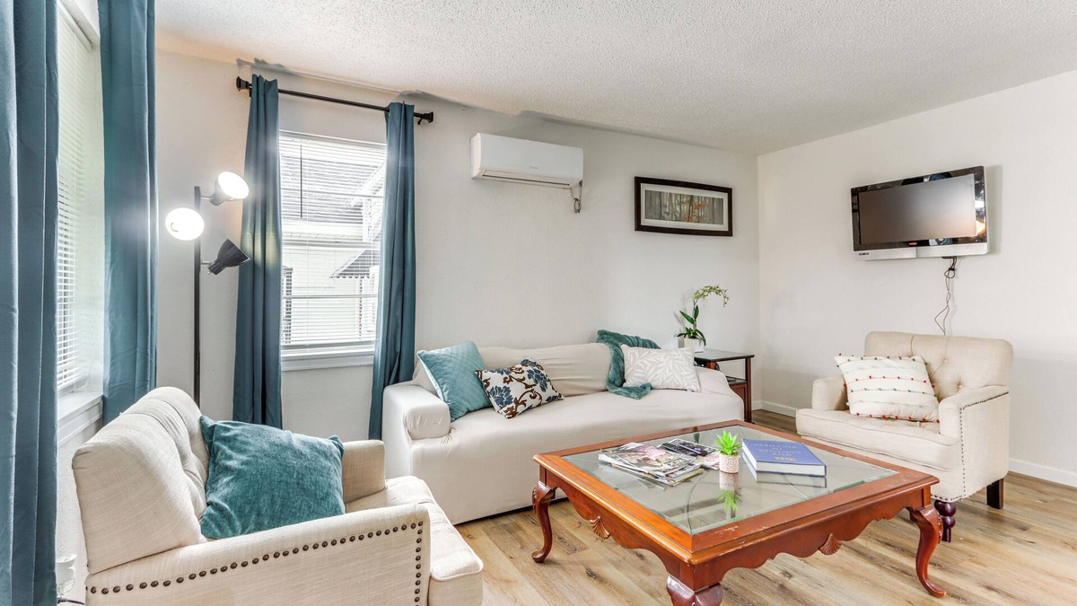 Joplin House | 1 Mi to Main St Joplin: Cozy Home w/Shared Yard!