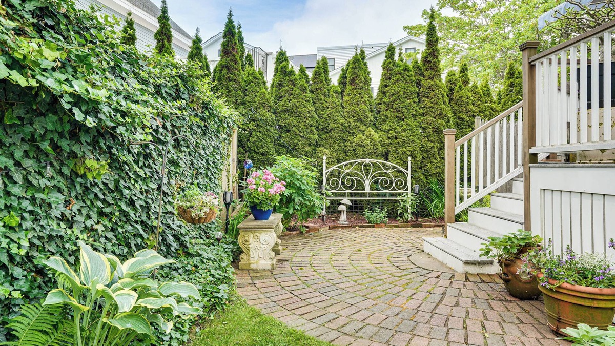 Manchester-by-the-Sea House | 1 Mi to Beach: Manchester-by-the-Sea Retreat!