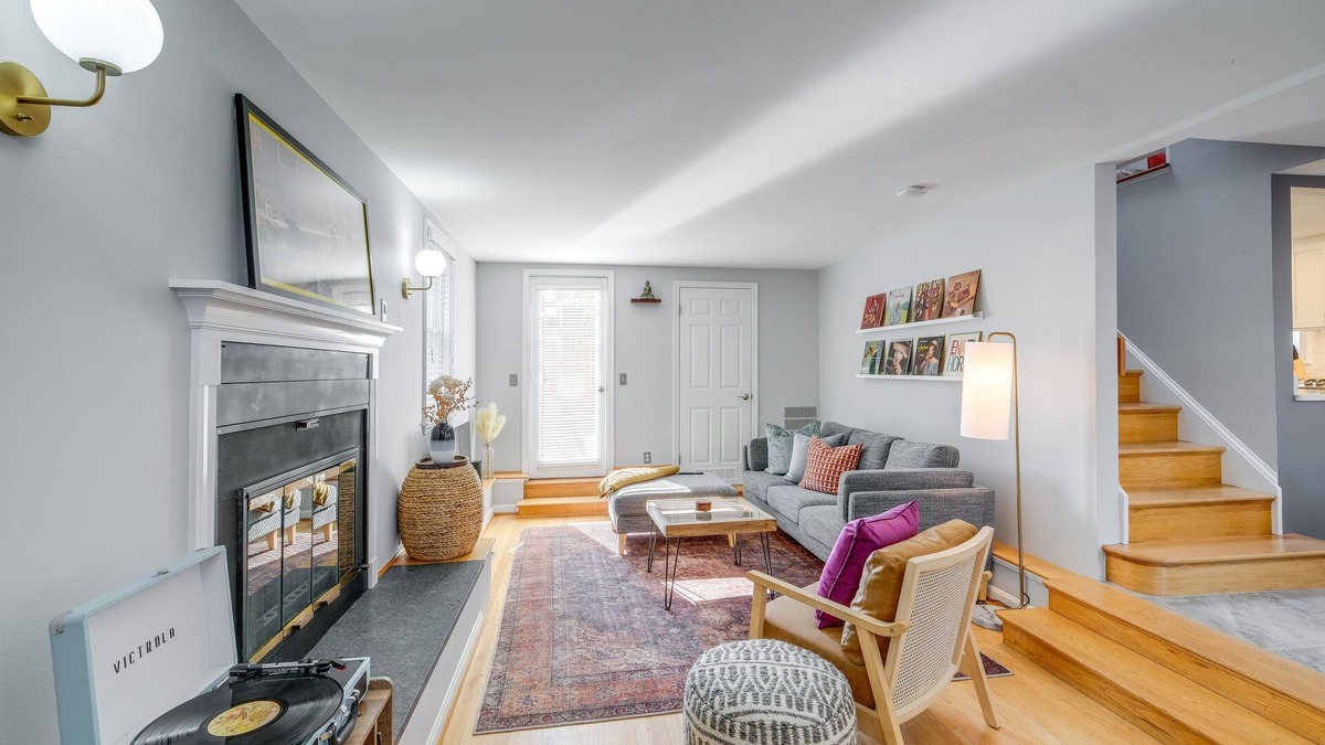 Old Town West House | < 1 Mi to Waterfront: Old Town Alexandria Home!