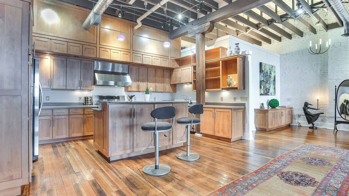 Springfield Condo | < 1 Mi to Wittenberg: Eclectic Loft w/Parking!