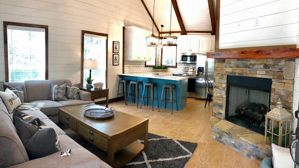 Gumlog Cottage | 1 MILE FROM TUGALOO STATE PARK AND 45 MINUTES FROM CLEMSON SC