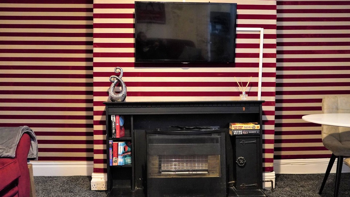 Holbeck Apartment | 1 mile to Leeds train station