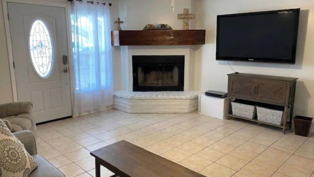 Scott House | 1 minute from I-10