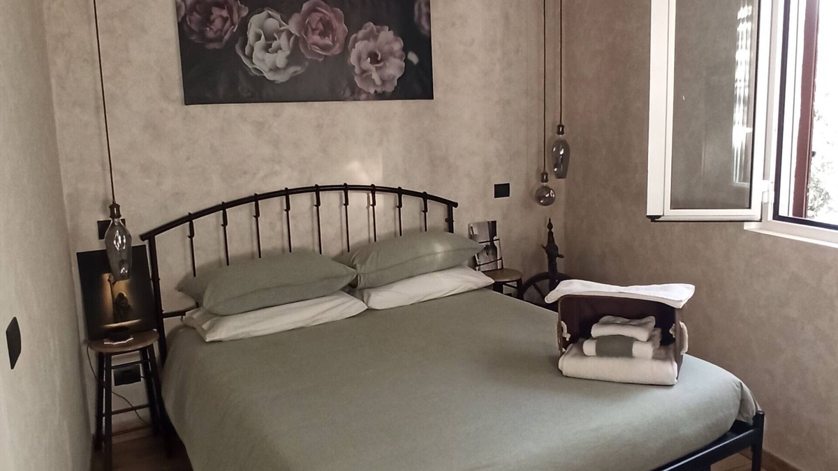 Tuscolano Apartment | 1 minute from metro A, super comfortable mini apartment with small terrace