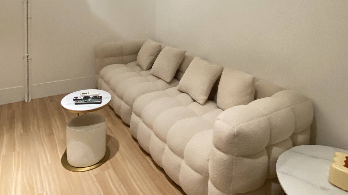Datong Apartment | 1 minute to Taipei Main Station/ 3 bedroom/ near Airport MRT