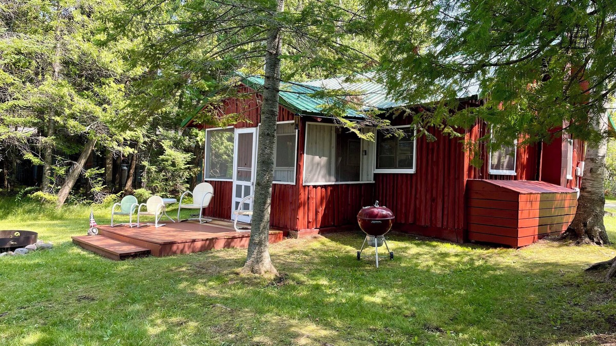 Kewadin House | 1 of 3 Beautiful Sunset Views direct Birch Lake, water toys, dog ok