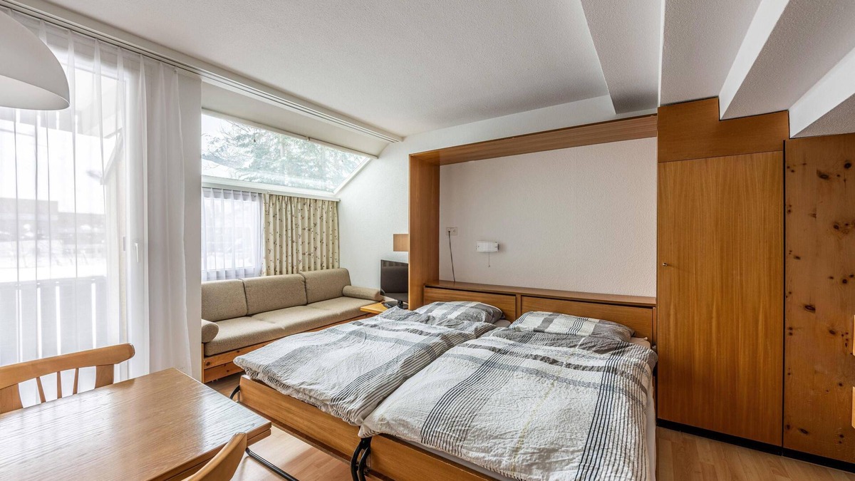 Savognin Apartment | 1 room apartment for 1 - 3 people with a view of the ski slope
