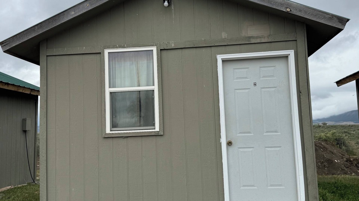 Redvale Cabin | 1 Room Cabin in Dry Creek Basin.