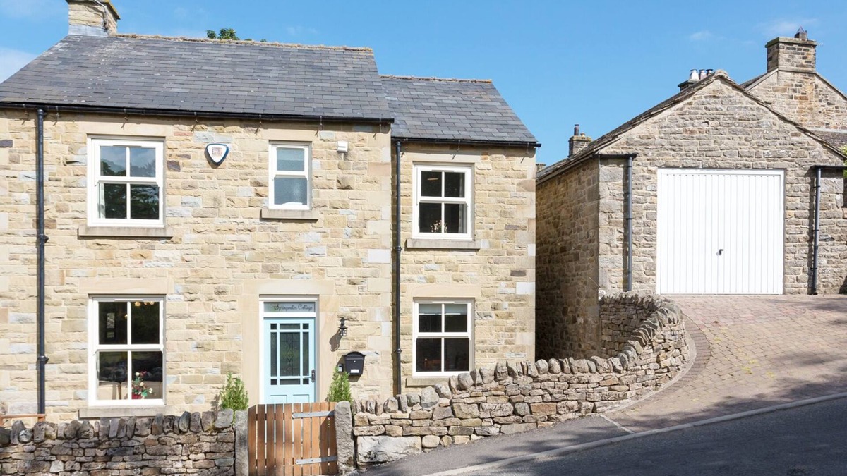 Mickleton Cottage | 1 SPRINGWATER VIEW, pet friendly, with hot tub in Mickleton, Teesdale