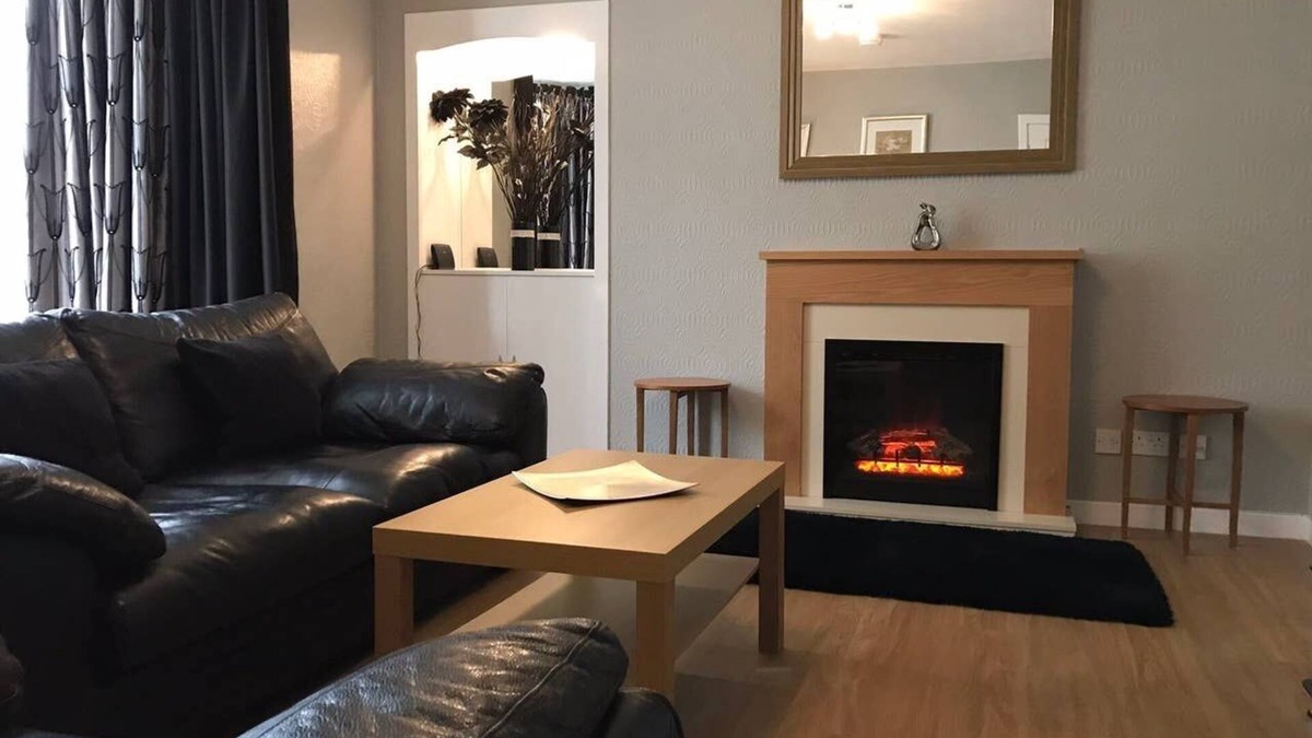 Perth Apartment | 1 St Catherine’s City Cottage. Free Parking & WiFi
