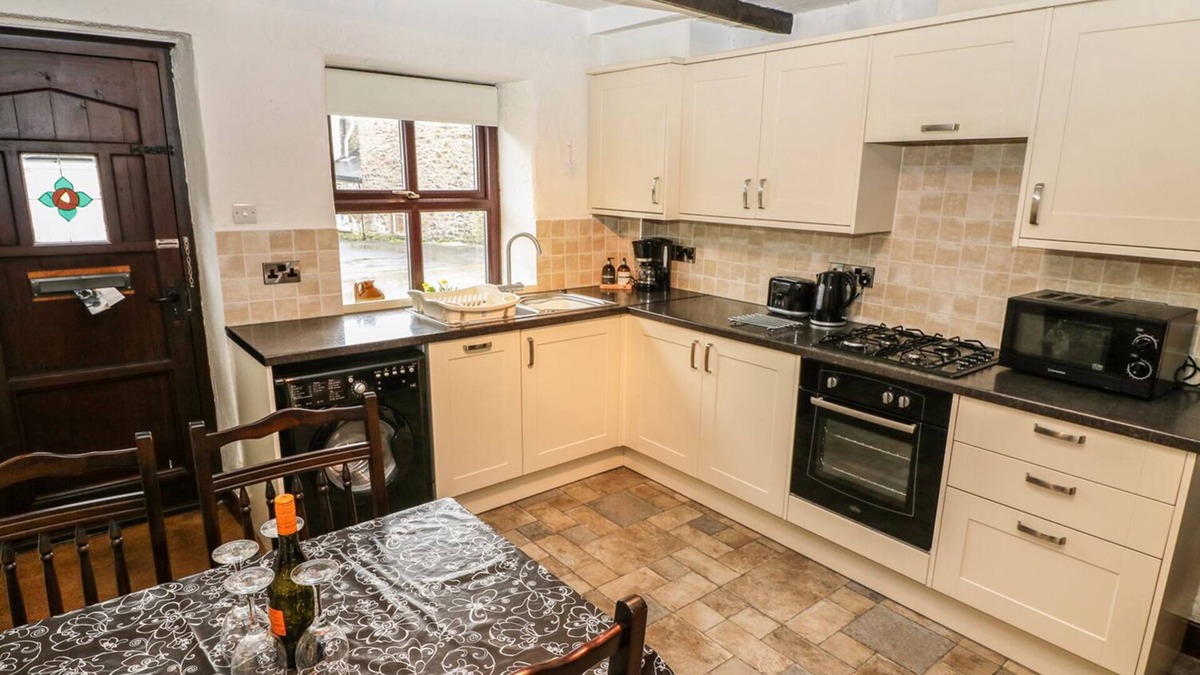 Clitheroe Cottage | 1 The Stables