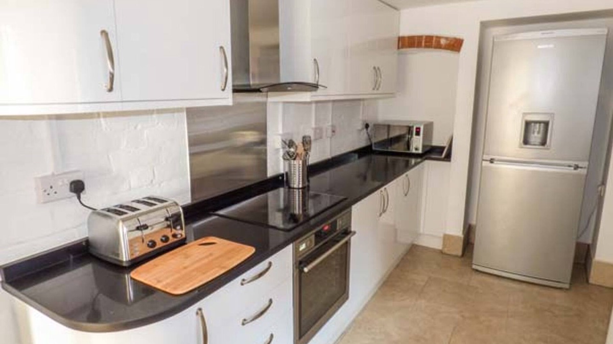 Upton upon Severn Cottage | 1 Willow Cottage