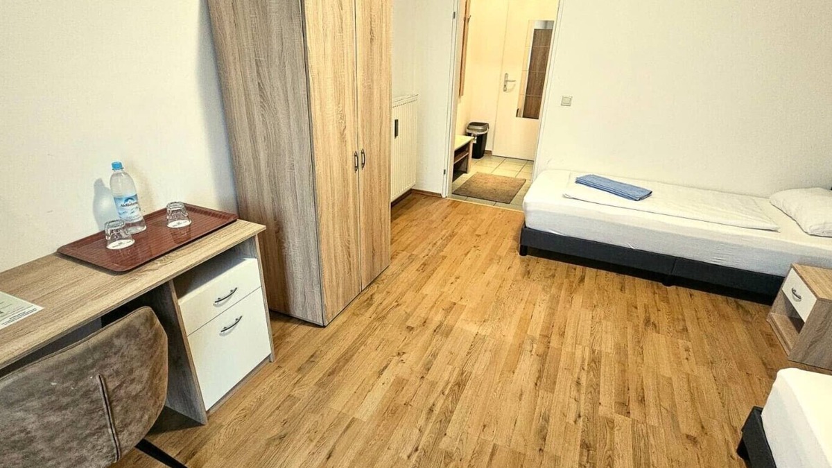 Munchen District Apartment | 1 Zimmer/room