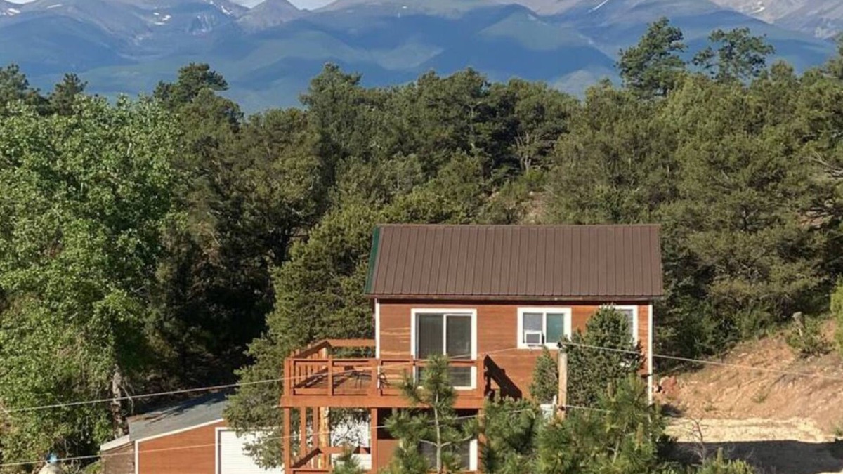 Cotopaxi House | 10+ Acres Private 3story Royal Gorge retreat