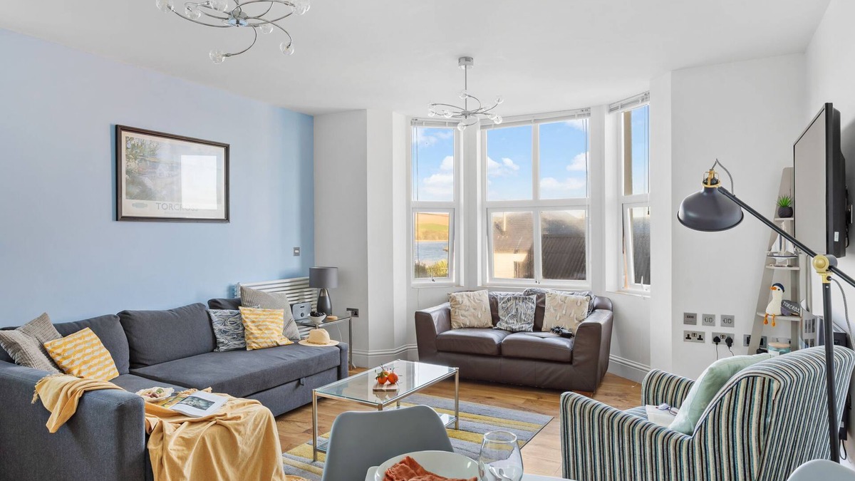 Torcross Apartment | 10 At The Beach, Torcross - an apartment that sleeps 6 guests in 2 bedrooms