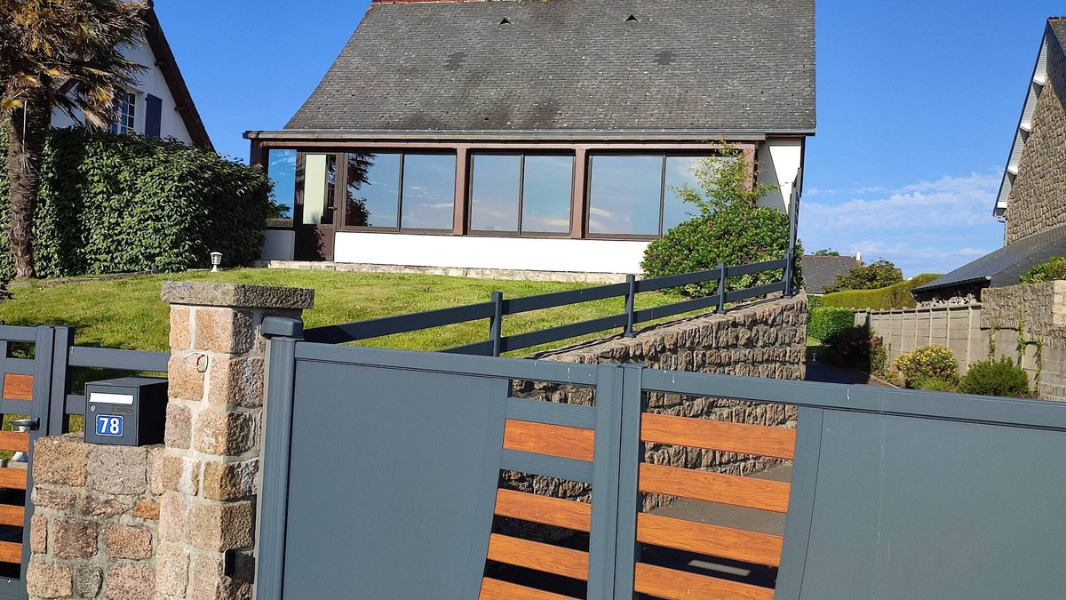 Barfleur House | 10 bed cottage