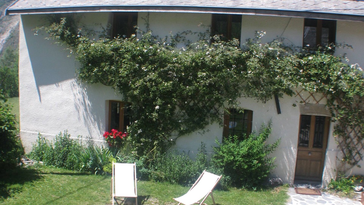 Les Sciauds House | 10 bed stunning gite with private terrace.