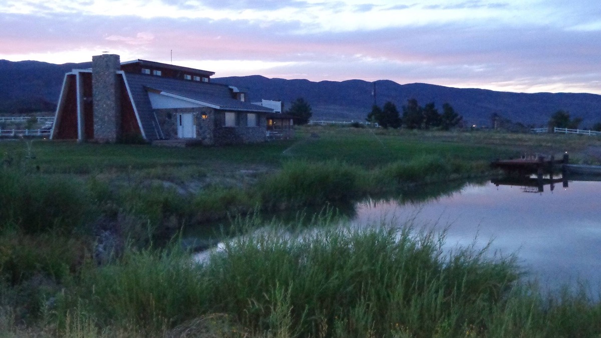Sevier Cabin | 10 Bedroom, 12 Bathrooms, Rustic 1985 Lodge located in the Sevier Valley.
