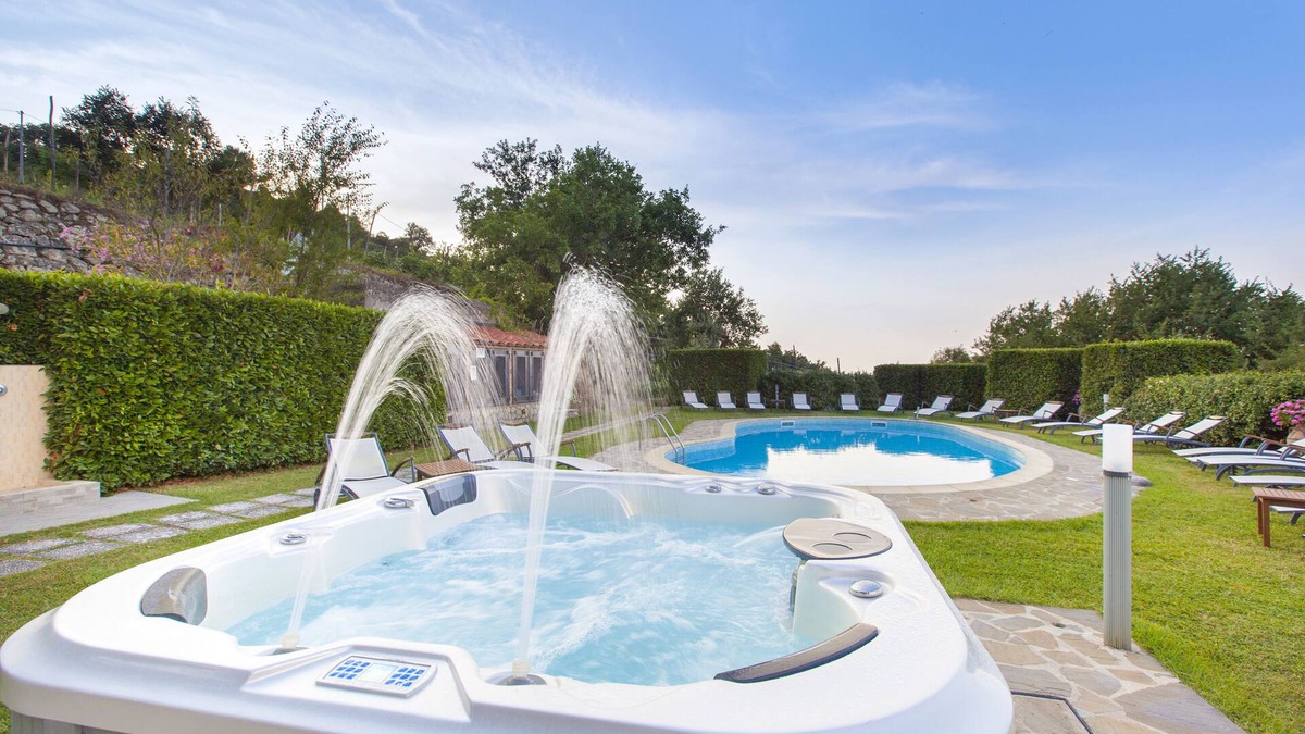 Colli di Fontanelle Villa | 10 Bedrooms, 10 Bathrooms Villa with Pool, Garden and Sea View