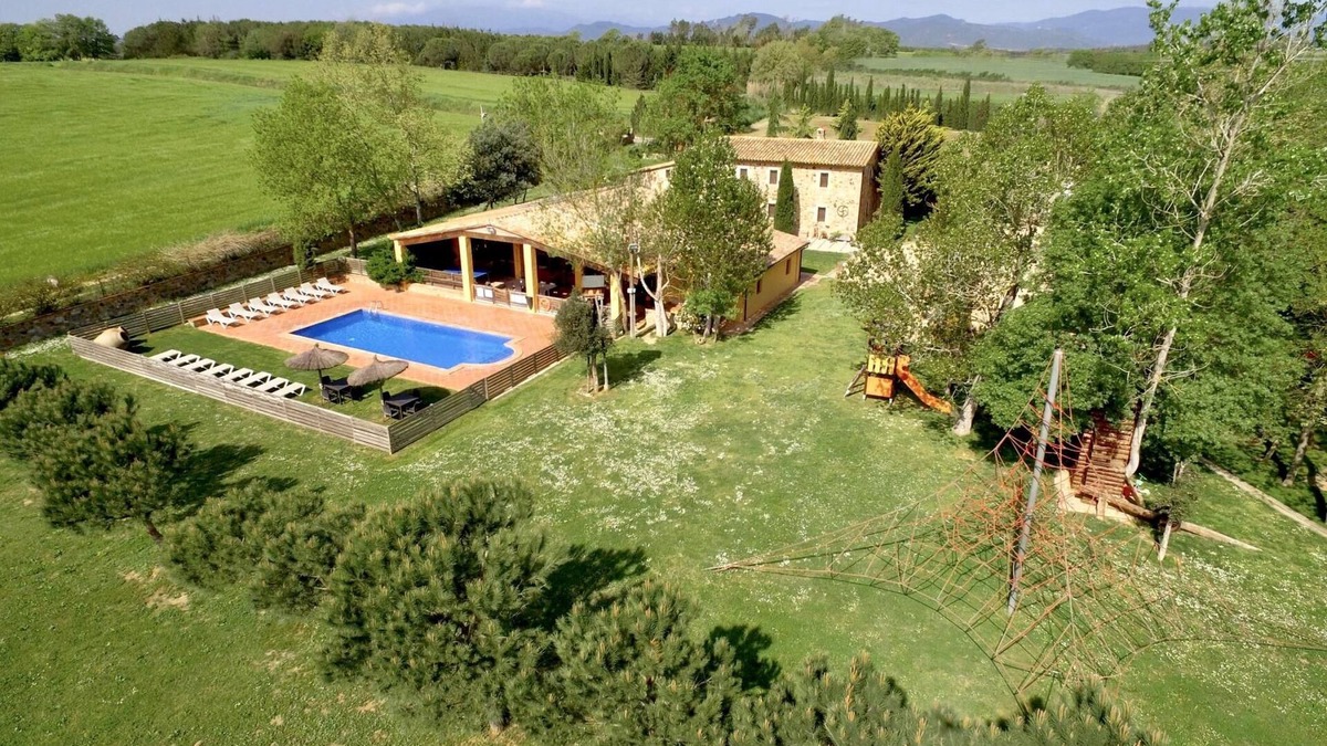 Sils Villa | 10 Bedrooms Villa|Tennis & Basketball court|Soccer Field|Near Beaches &Barcelona