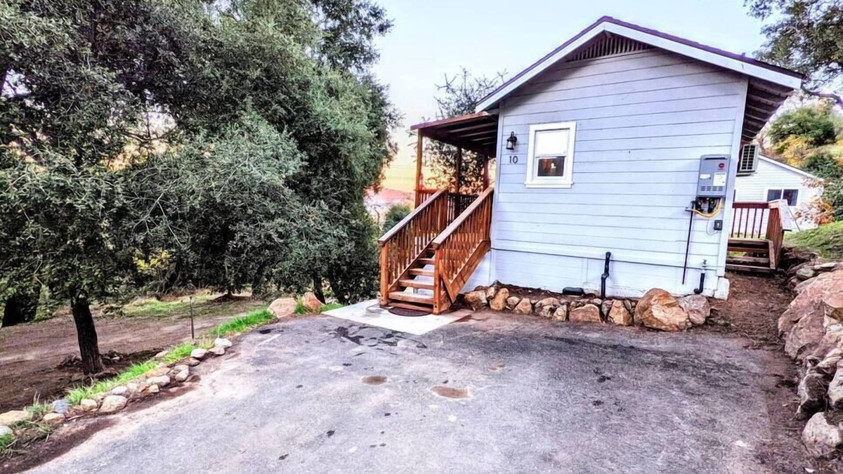 Pauma Valley Cabin | #10. Fox's Hillside Hideaway - with Firepit & Fireplace