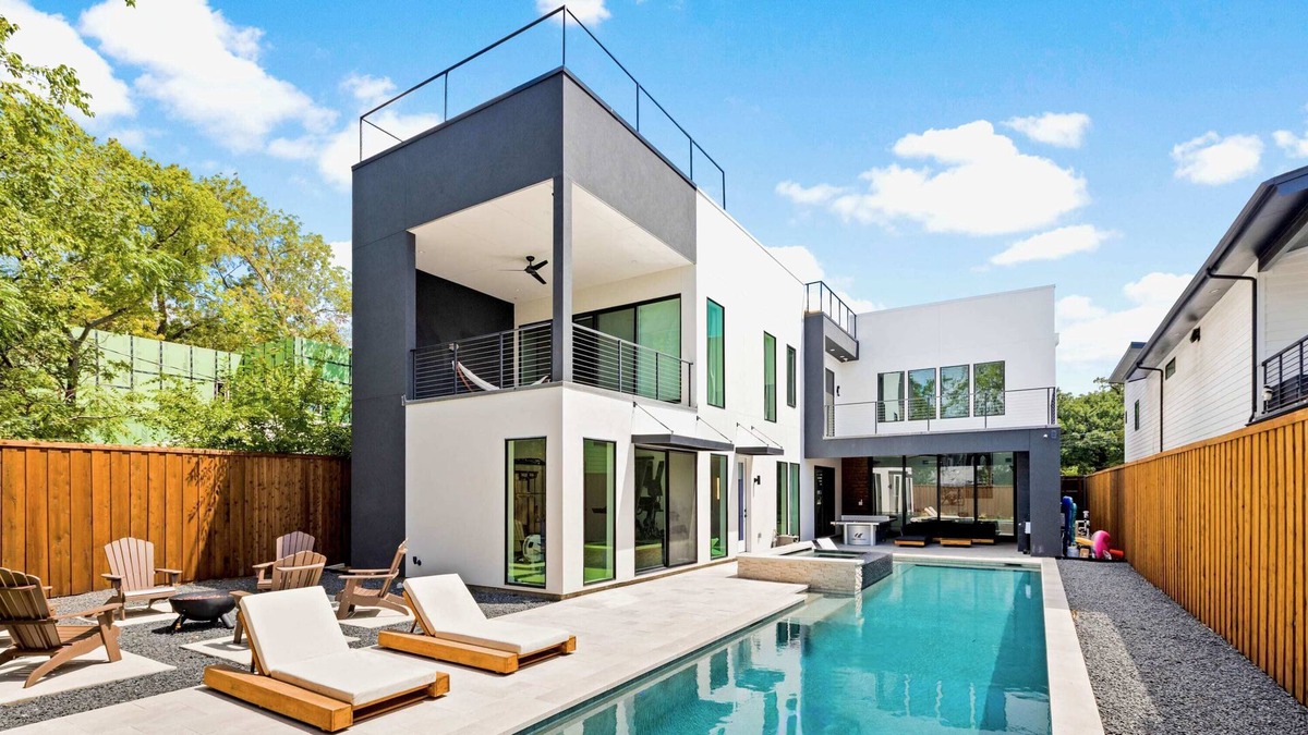 Knox - Henderson House | 10-Guest Capacity Luxury Showstopper Home