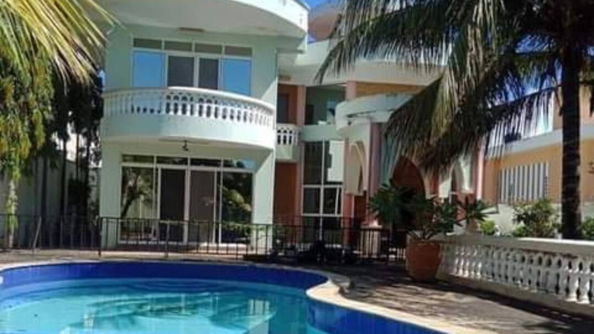 Mombasa House | 10 km from Haller Park, Swimming Pool, WiFi, Parking, Beaches.
