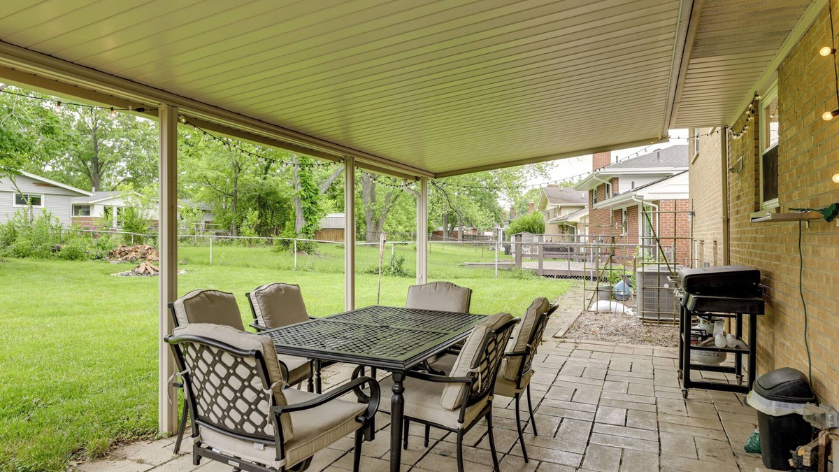 Finneytown House | 10 Mi to Dtwn Cincinnati: Home w/Patio & Yard!
