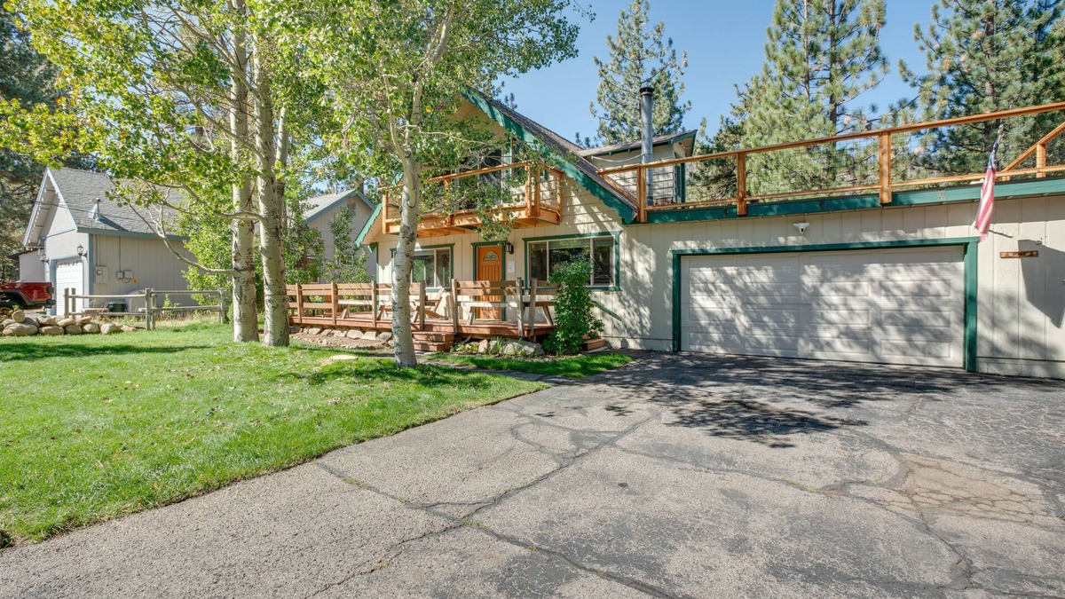 Christmas Valley House | 10 Mi to Lake Tahoe Beaches: Home w/Pool Table