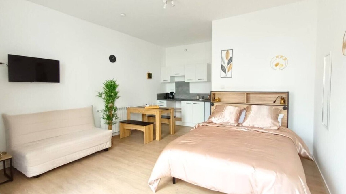 Saint-Amand-sur-Sevre Apartment | 10 min from Puy du Fou - Le Galerne
