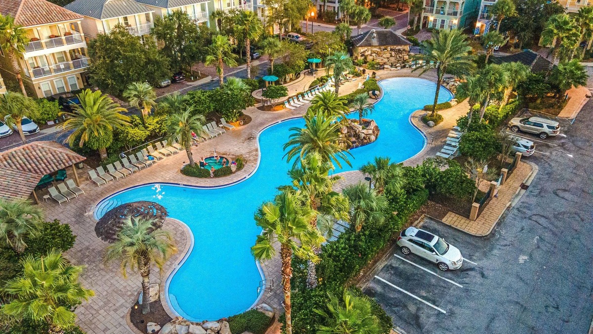Villages of Crystal Beach House | 10-Min Walk to Beach | BBQ, Trolley & Heated Pool